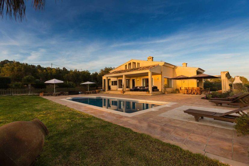 Reasons to Spend Your Holidays in a Villa